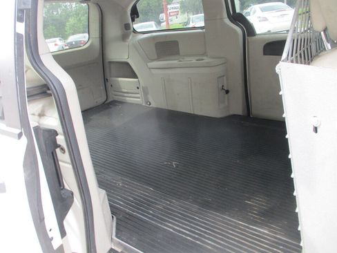 Used 2013 RAM C/V Tradesman FWD image 21