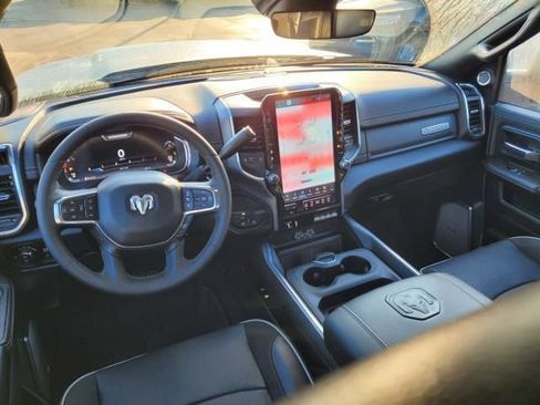 Used 2025 RAM 3500 Laramie image 31