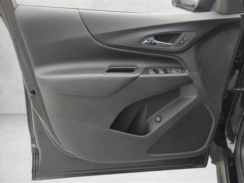 Used 2020 Chevrolet Equinox LT image 10