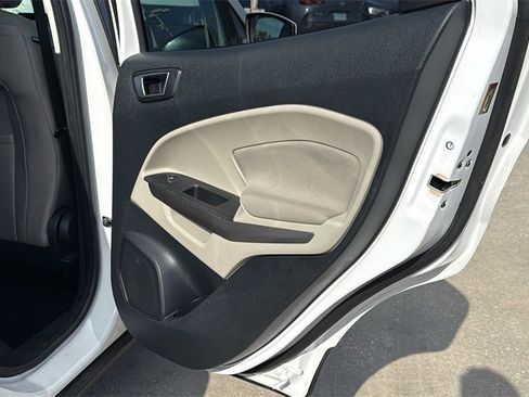 Used 2018 Ford EcoSport SE w/ SE Convenience Package image 28