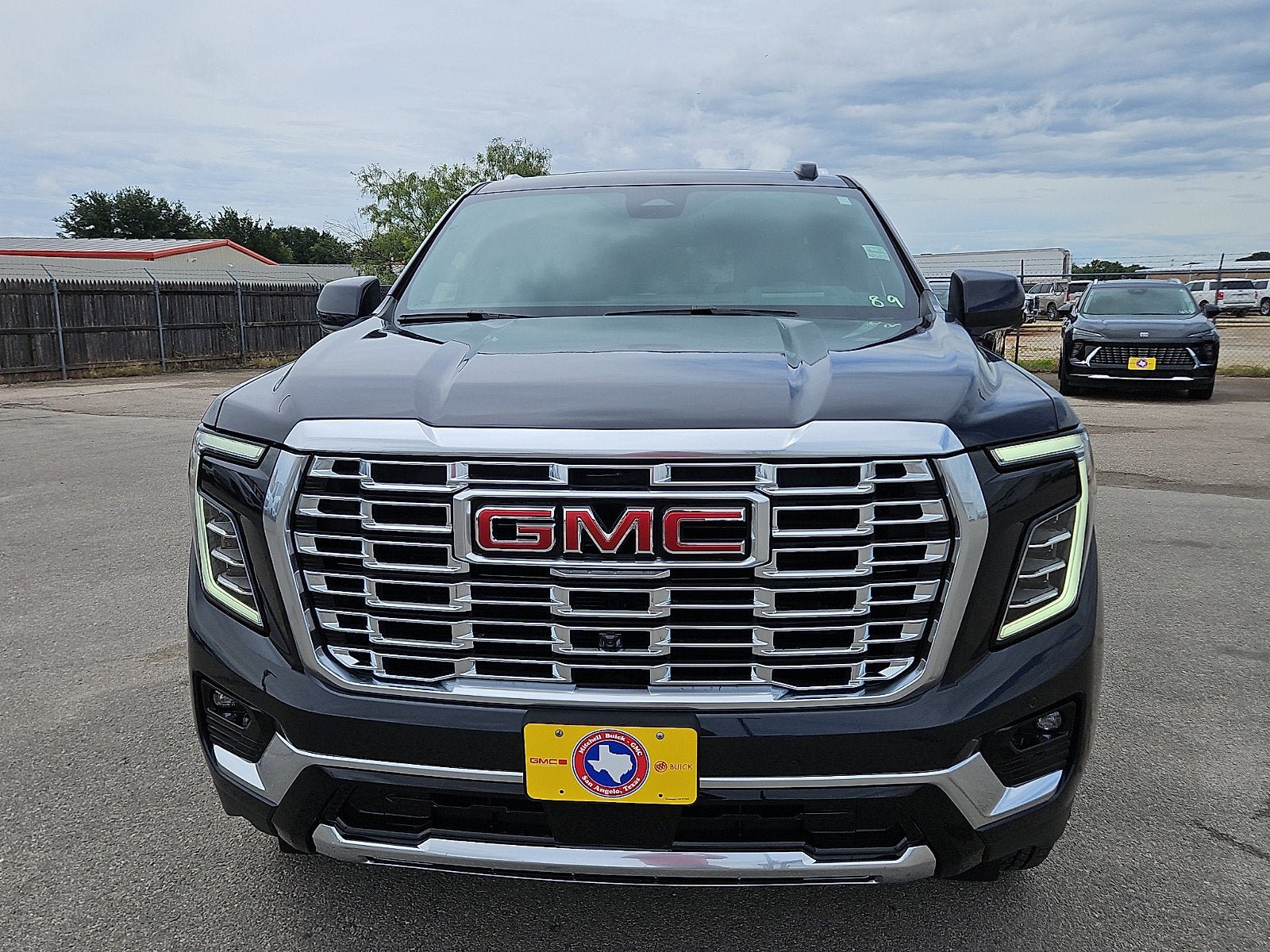 New 2026 GMC Yukon Denali w/ Advanced Technology Package AWD/4WD image 8