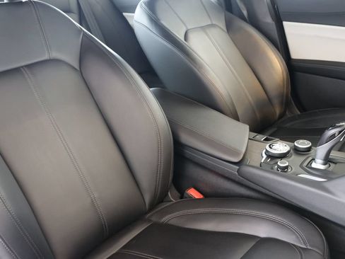 Used 2019 Alfa Romeo Giulia Ti AWD/4WD image 42