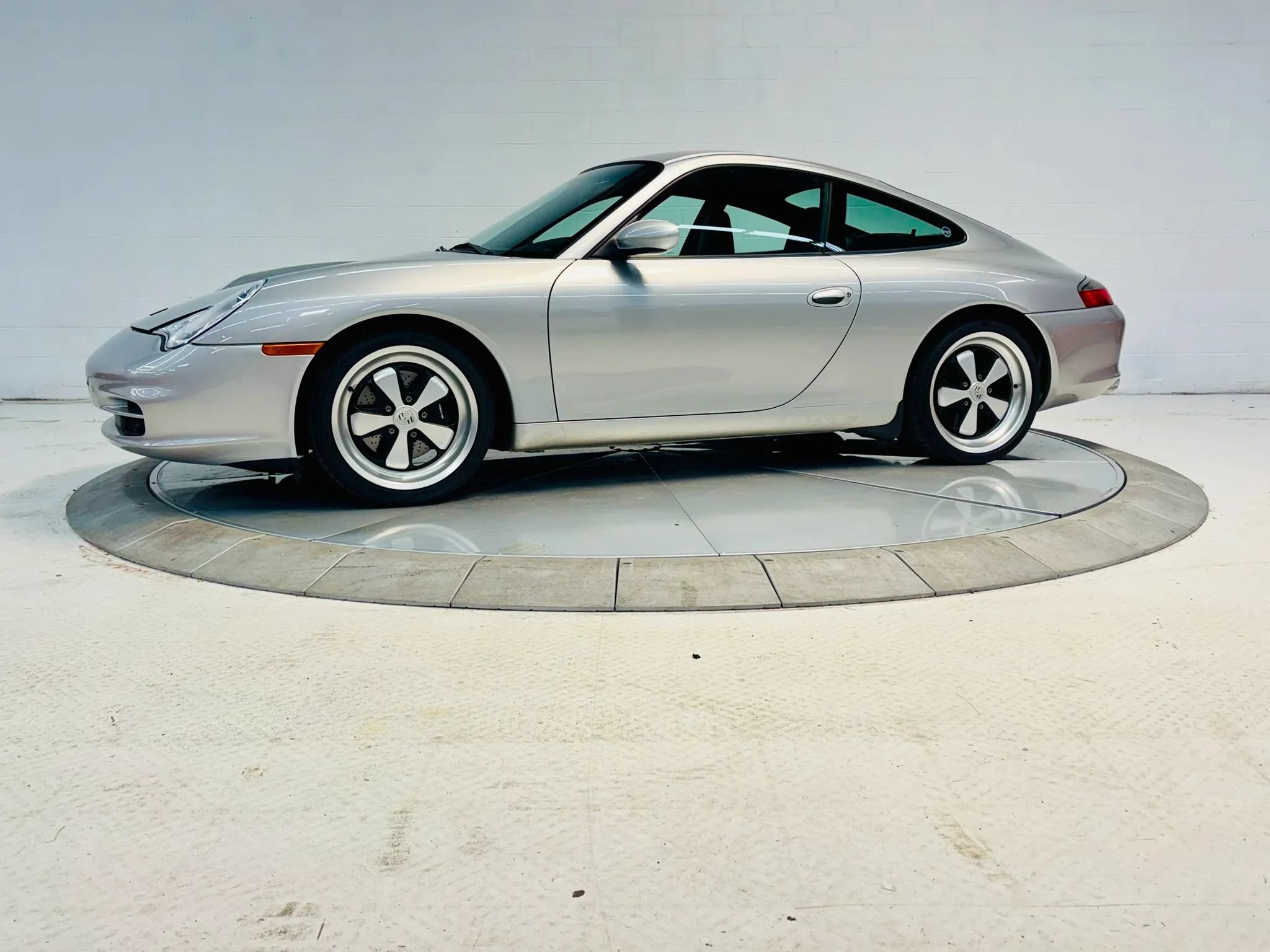 Used 2002 Porsche 911 GT3 RS image 5