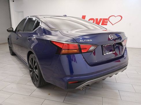 Used 2021 Nissan Altima 2.5 SR FWD image 3