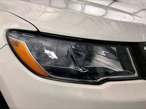 Used 2019 Jeep Compass Latitude w/ Cold Weather Group image 27