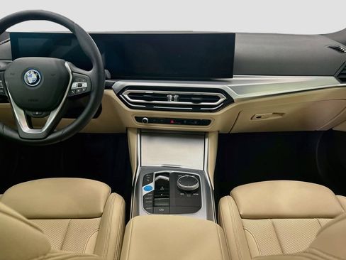 Used 2023 BMW i4 eDrive35 w/ Premium Package RWD image 13