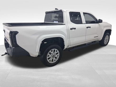 Used 2025 Toyota Tacoma SR image 5