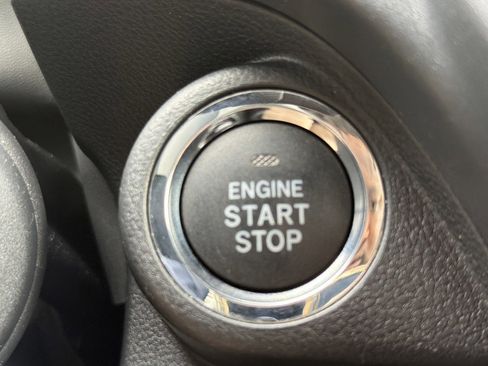 Used 2025 Subaru Forester Limited image 28