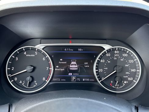 Used 2025 Nissan Sentra SV FWD image 18
