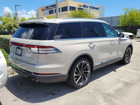 Certified 2020 Lincoln Aviator Reserve w/ Equipment Group 202A AWD/4WD image 5