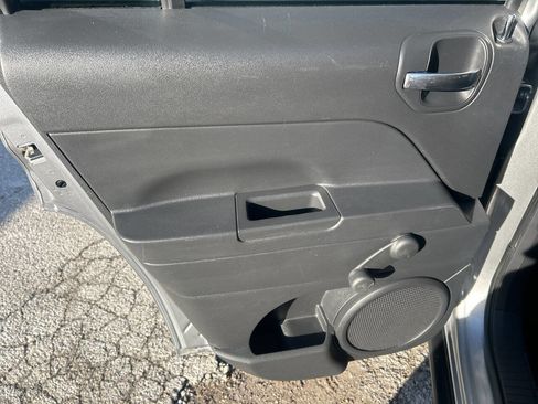 Used 2017 Jeep Patriot Sport w/ Tire & Wheel Group image 15