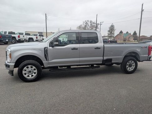 Used 2024 Ford F350 XLT image 7