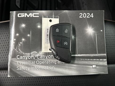 Used 2024 GMC Canyon Denali AWD/4WD image 37