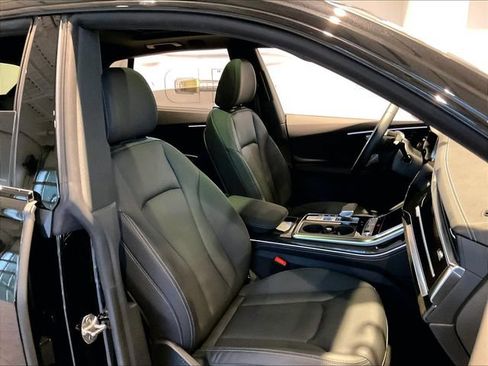 Used 2023 Audi Q8 Prestige w/ Prestige Package AWD/4WD image 19