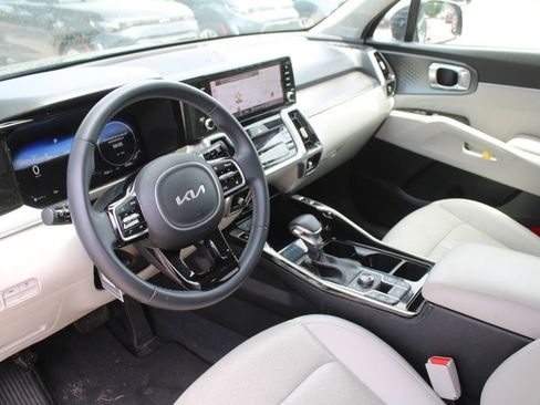 Certified 2023 Kia Sorento SX AWD/4WD image 23