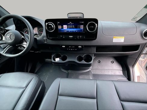 New 2026 Mercedes-Benz Sprinter 2500 image 7