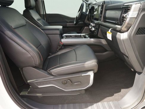 Used 2024 Ford F250 Lariat w/ FX4 Off-Road Package AWD/4WD image 18