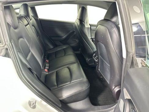 Used 2021 Tesla Model 3 Standard Range Plus image 24