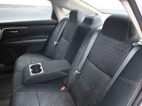 Used 2016 Nissan Altima 2.5 SV FWD image 21