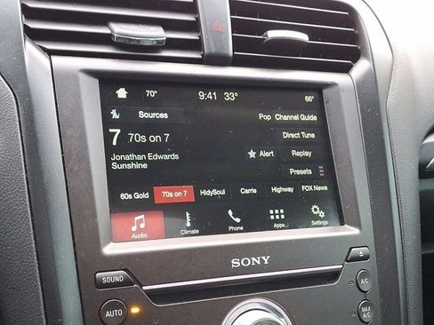 Used 2018 Ford Fusion Titanium image 21