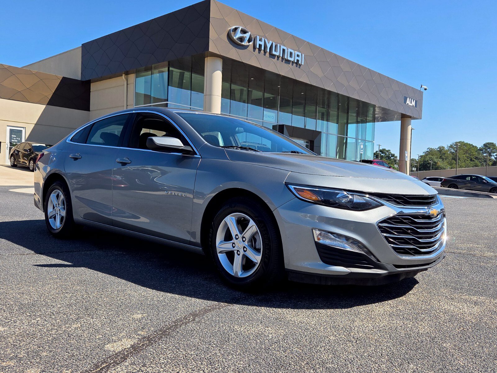 Used 2024 Chevrolet Malibu LT FWD image 1