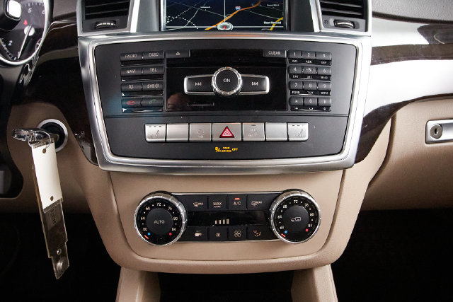 Used 2015 Mercedes-Benz ML 350 4MATIC image 19