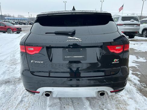 Used 2019 Jaguar F-PACE S image 6