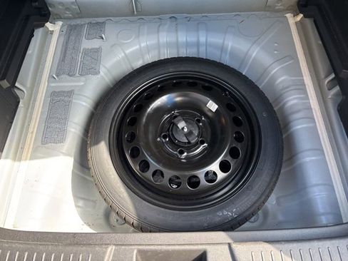 Used 2024 Chevrolet Trax LS w/ LS Convenience Package image 19