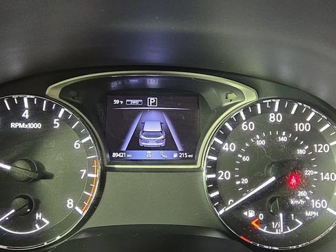 Used 2019 Nissan Pathfinder SV AWD/4WD image 17