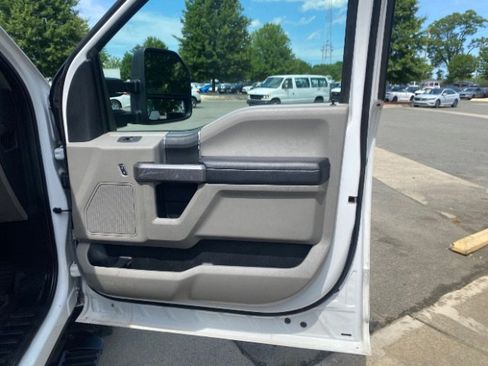 Used 2020 Ford F250 XLT image 19