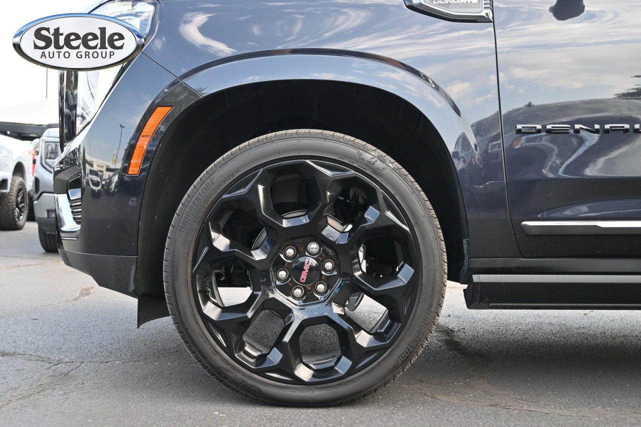 Certified 2025 GMC Yukon Denali Ultimate AWD/4WD image 30