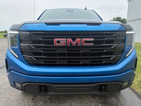 Used 2022 GMC Sierra 1500 Elevation AWD/4WD image 7