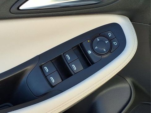 Used 2024 Buick Encore GX Sport Touring image 18