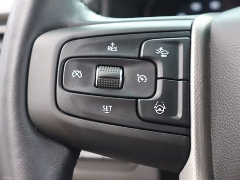 Used 2024 GMC Yukon Denali w/ Advanced Technology Package AWD/4WD image 30