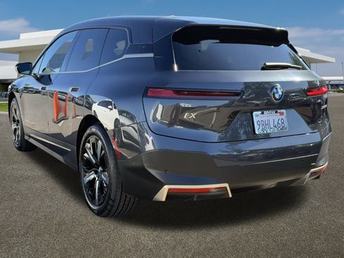 Certified 2022 BMW iX xDrive50 w/ Dynamic Handling Package image 8