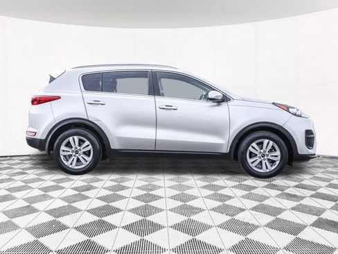 Used 2019 Kia Sportage LX w/ LX Popular Package FWD image 11