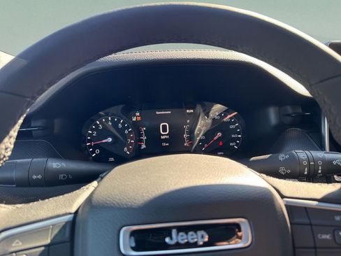 New 2026 Jeep Compass Latitude image 14