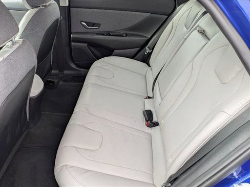 Certified 2023 Hyundai Elantra Limited image 16