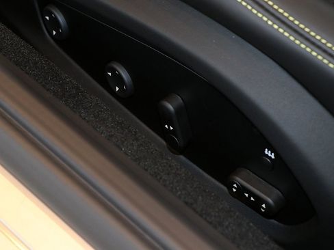 Certified 2021 Ferrari 812 GTS image 33