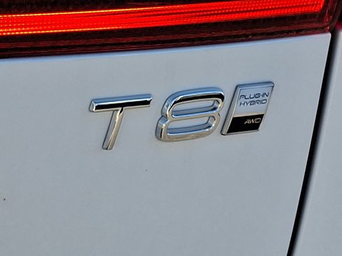 New 2026 Volvo XC60 T8 Ultra w/ Protection Package Premier image 16