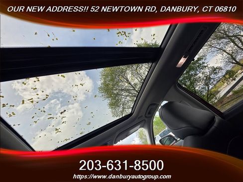 Used 2025 Toyota Grand Highlander AWD image 8