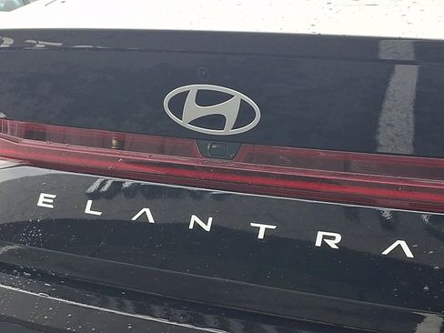 New 2026 Hyundai Elantra SEL Sport Premium FWD image 11