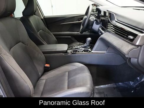 Used 2025 Toyota Camry XLE FWD image 14