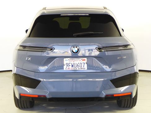Used 2023 BMW iX xDrive50 w/ Sport Package AWD/4WD image 7