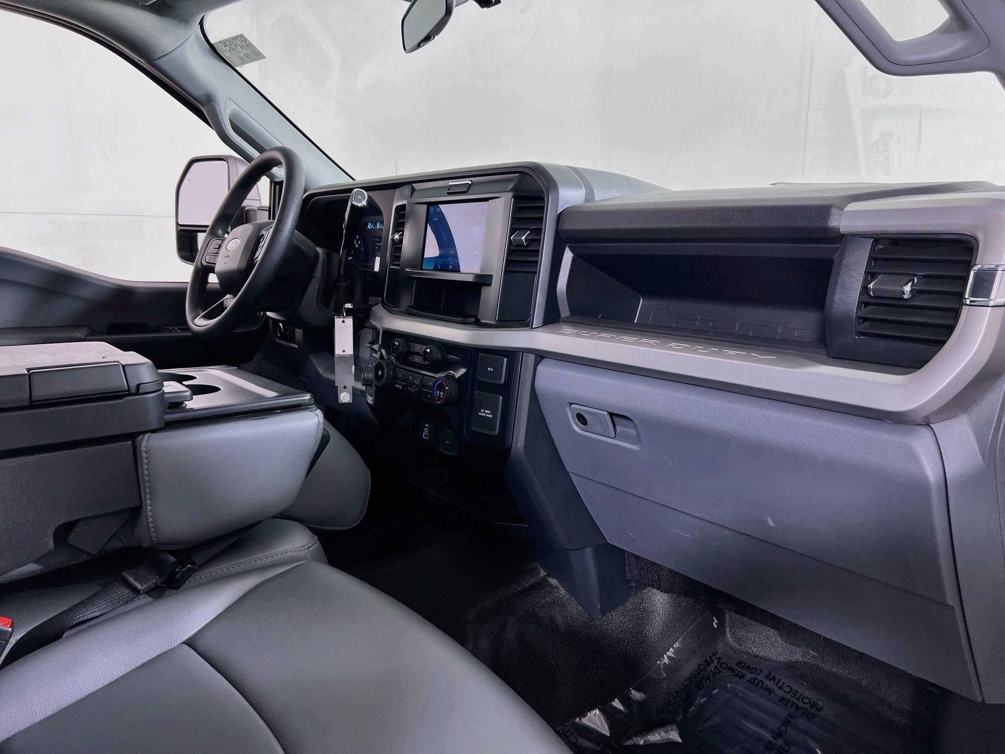 Used 2025 Ford F250 XL w/ F-250 >10K GVWR Package AWD/4WD image 26