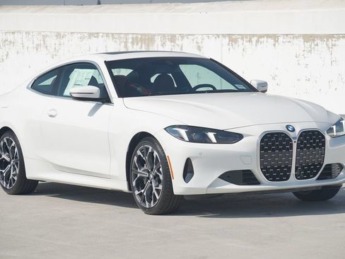Used 2026 BMW 430i Coupe w/ Parking Assistance Package RWD image 3