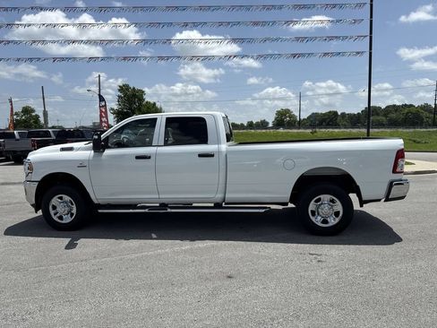 Used 2024 RAM 3500 Tradesman w/ Chrome Appearance Group AWD/4WD image 11