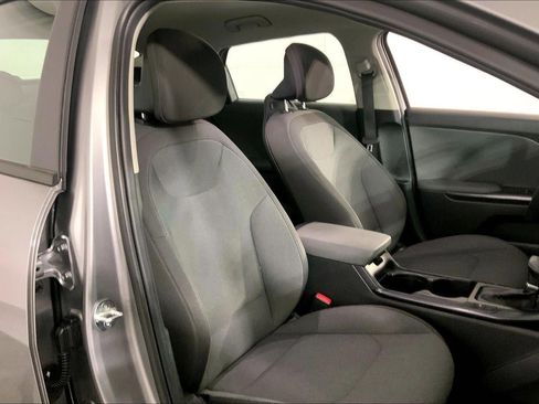 Used 2025 Kia K4 FWD image 7