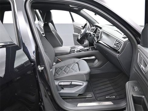 New 2026 Volkswagen Atlas Cross Sport SE image 14