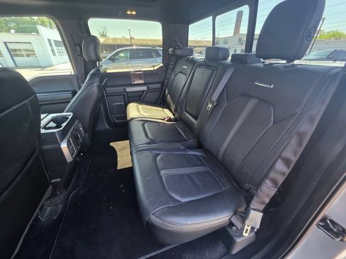 Used 2015 Ford F150 Platinum w/ Equipment Group 701A Luxury AWD/4WD image 8
